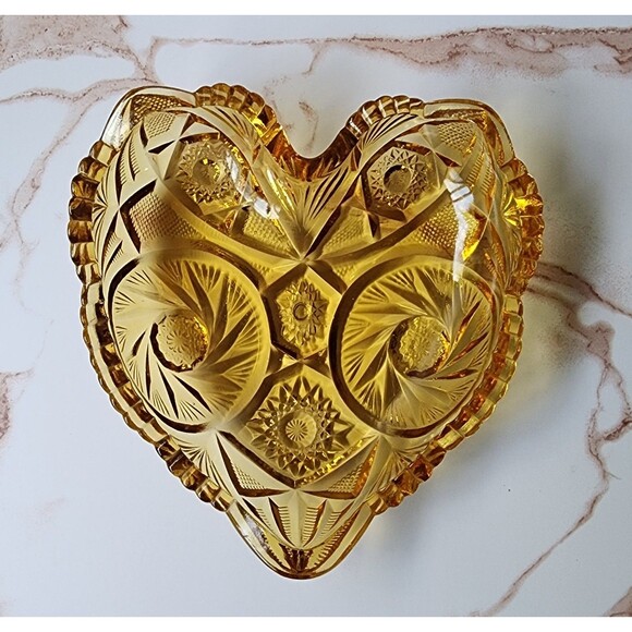 LE Smith Amber “Aztec Sunburst” Heart Dish – 1960s MCM Cut Glass - Picture 1 of 8